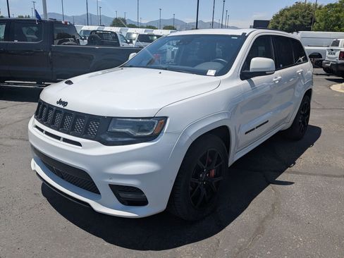 Used 2018 Jeep Grand Cherokee SRT AWD/4WD image 10