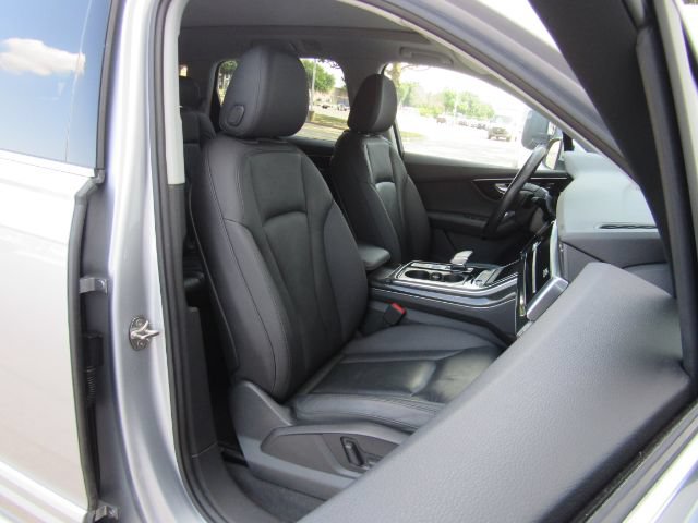 Used 2022 Audi Q7 3.0T Premium w/ Convenience Package AWD/4WD image 23