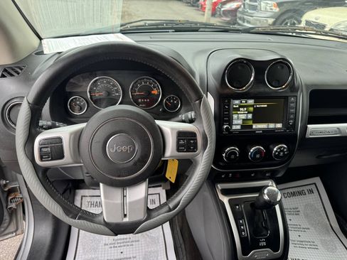 Used 2015 Jeep Compass High Altitude AWD/4WD image 6