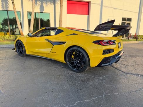 Used 2026 Chevrolet Corvette ZR1 w/ ZR1 Carbon Fiber Aero Package image 16