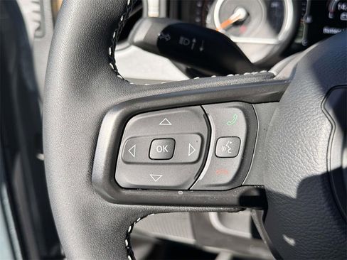 Used 2025 Jeep Gladiator Sport image 21