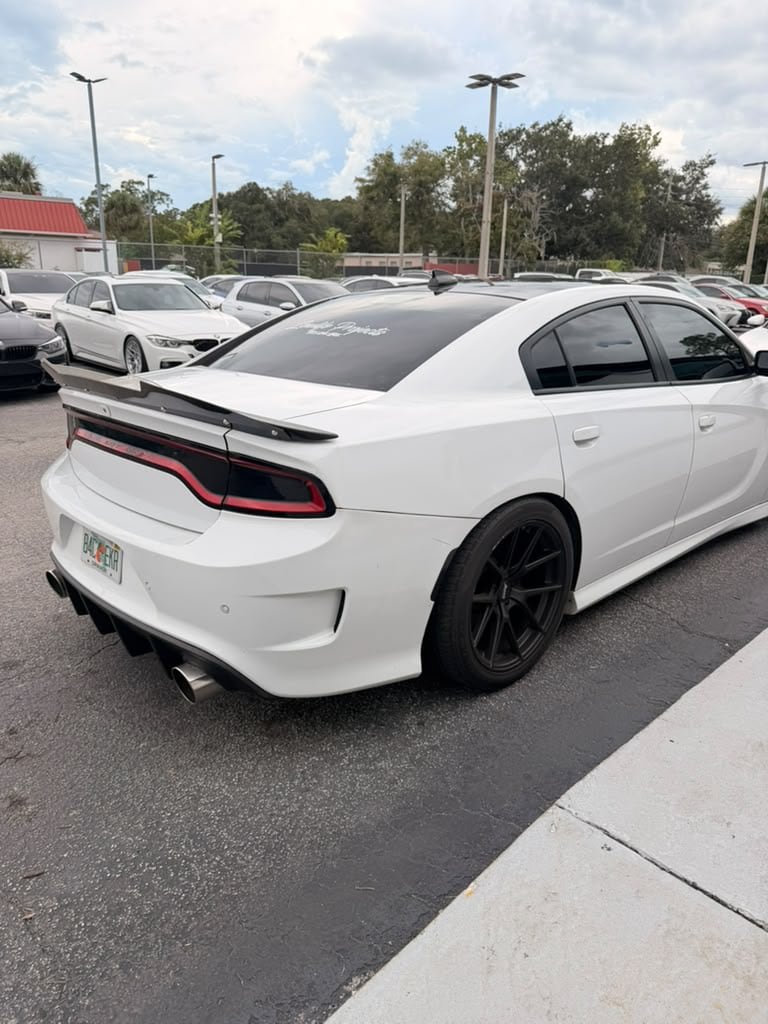 Used 2018 Dodge Charger R/T Scat Pack RWD image 11