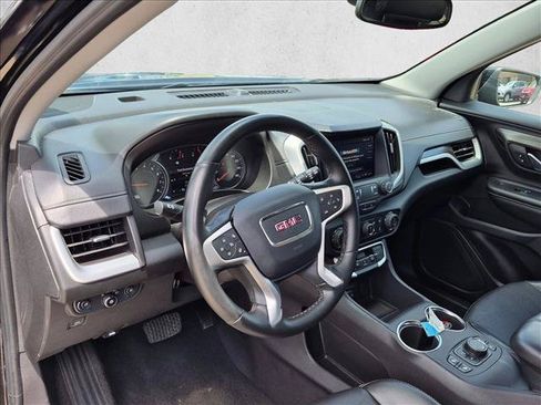 Used 2024 GMC Terrain SLT AWD/4WD image 9