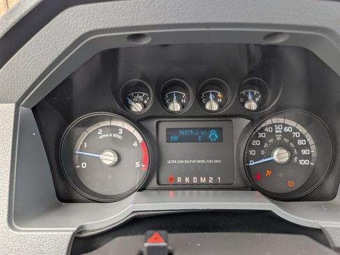 Used 2014 Ford F250 XL w/ Power Equipment Group AWD/4WD image 10