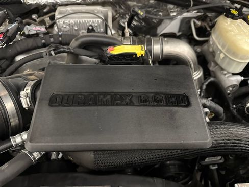 Used 2017 GMC Sierra 2500 Denali w/ Duramax Plus Package AWD/4WD image 56