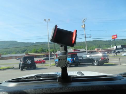 Used 2019 Jeep Wrangler Unlimited Sport image 29