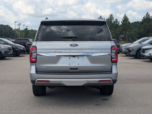 Used 2024 Ford Expedition Max Limited AWD/4WD image 4