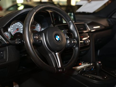 Used 2018 BMW M3 image 23