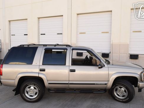 Used 2000 Chevrolet Tahoe Z71 w/ Comfort & Security Pkg image 20