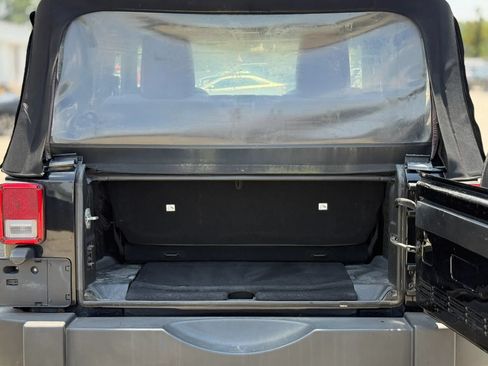 Used 2013 Jeep Wrangler Sport AWD/4WD image 26