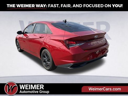 Used 2023 Hyundai Elantra SEL FWD image 3