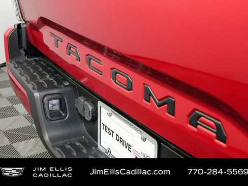 Used 2020 Toyota Tacoma TRD Sport image 33