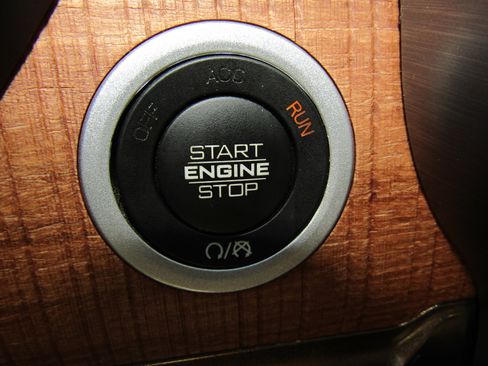 Used 2022 RAM 1500 Limited image 42