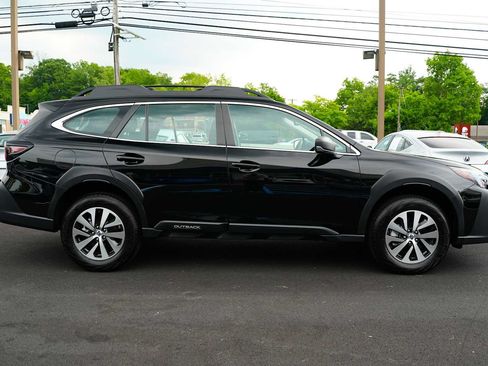 Used 2025 Subaru Outback AWD/4WD image 8