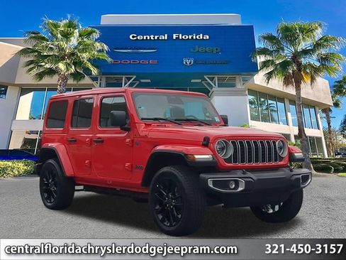 Used 2025 Jeep Wrangler Unlimited Sahara w/ Safety Group image 1