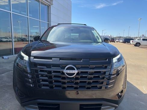 New 2026 Nissan Pathfinder SL image 6