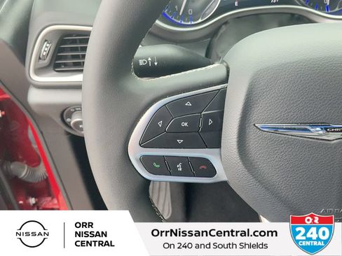 Used 2025 Chrysler Pacifica Select FWD image 20