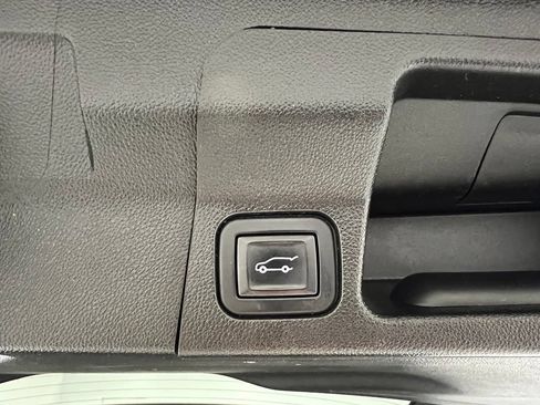 Used 2021 GMC Acadia SLT w/ Elevation Edition FWD image 34
