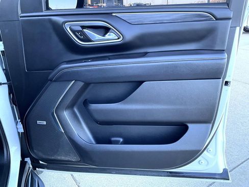 Used 2021 GMC Yukon XL SLT w/ SLT Luxury Plus Package image 17