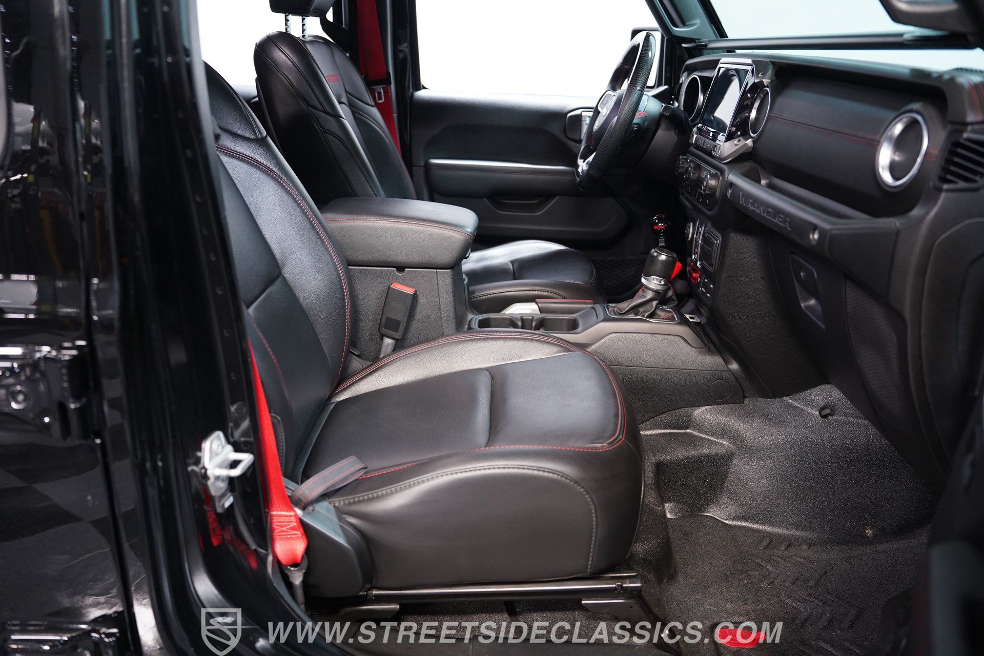 Used 2020 Jeep Wrangler Unlimited Rubicon w/ Quick Order Package 28Y Recon AWD/4WD image 40
