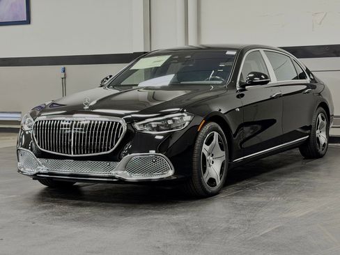New 2026 Mercedes-Benz Maybach S 680 4MATIC image 7
