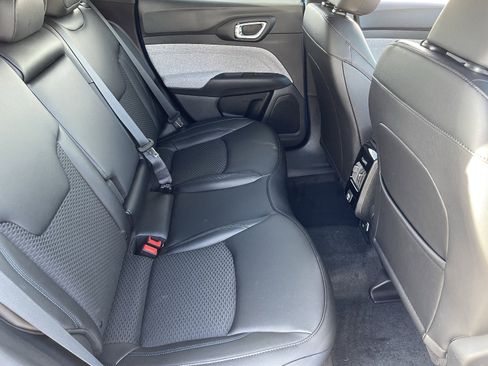 New 2026 Jeep Compass Latitude image 12