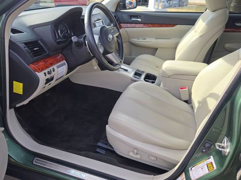 Used 2011 Subaru Outback 3.6R Limited w/ PWR Moonroof Pkg image 21