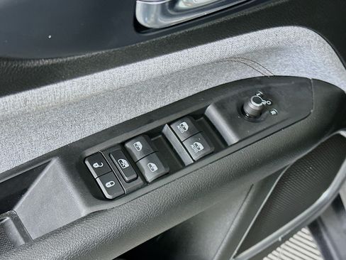 Used 2022 Jeep Compass Latitude AWD/4WD image 15
