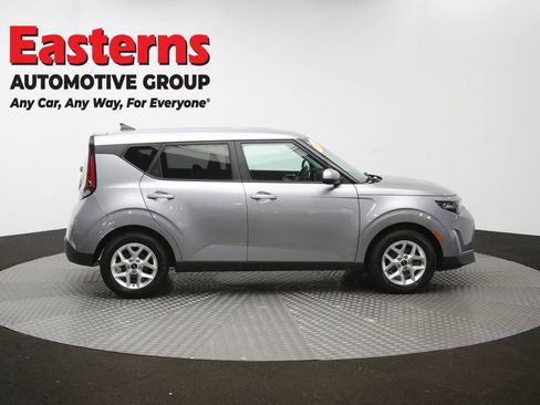 Used 2025 Kia Soul LX w/ LX Technology Package FWD image 44