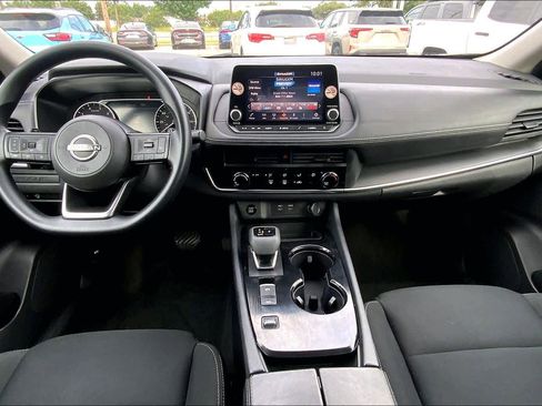 Used 2024 Nissan Rogue S FWD image 14