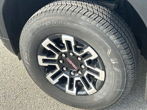 New 2026 GMC Sierra EV Elevation image 28