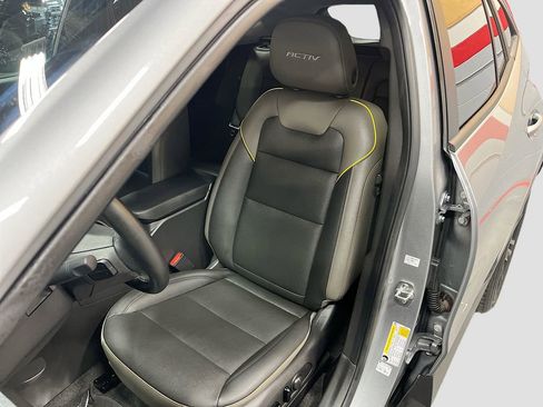 Used 2025 Chevrolet Trax ACTIV w/ Driver Confidence Package FWD image 18