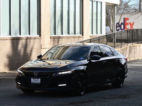 Used 2020 Honda Accord Sport image 3
