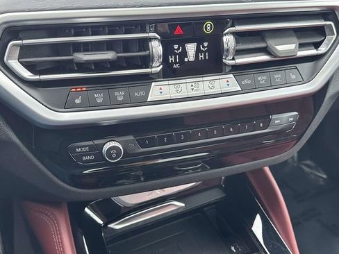 Certified 2024 BMW X4 xDrive30i w/ Premium Package image 34