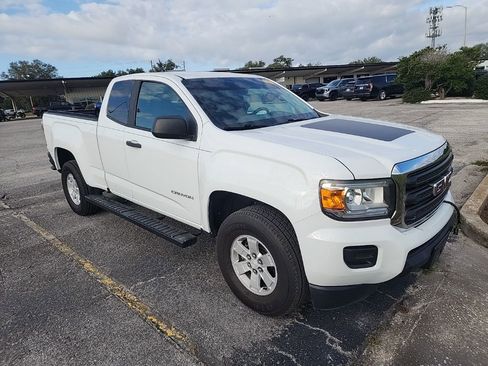 Used 2017 GMC Canyon W/T image 3