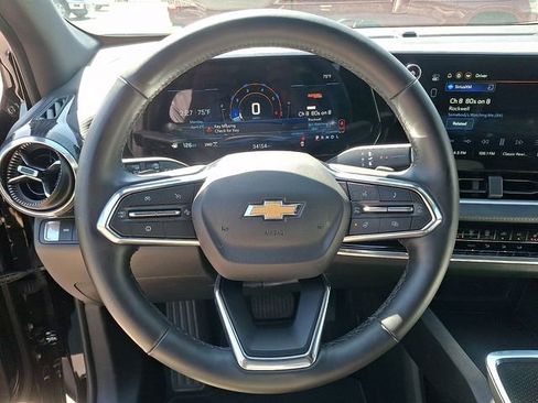 Used 2025 Chevrolet Equinox LT AWD/4WD image 13