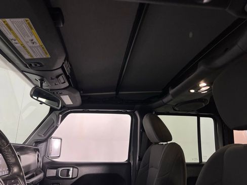 Used 2021 Jeep Wrangler Unlimited Sport image 25