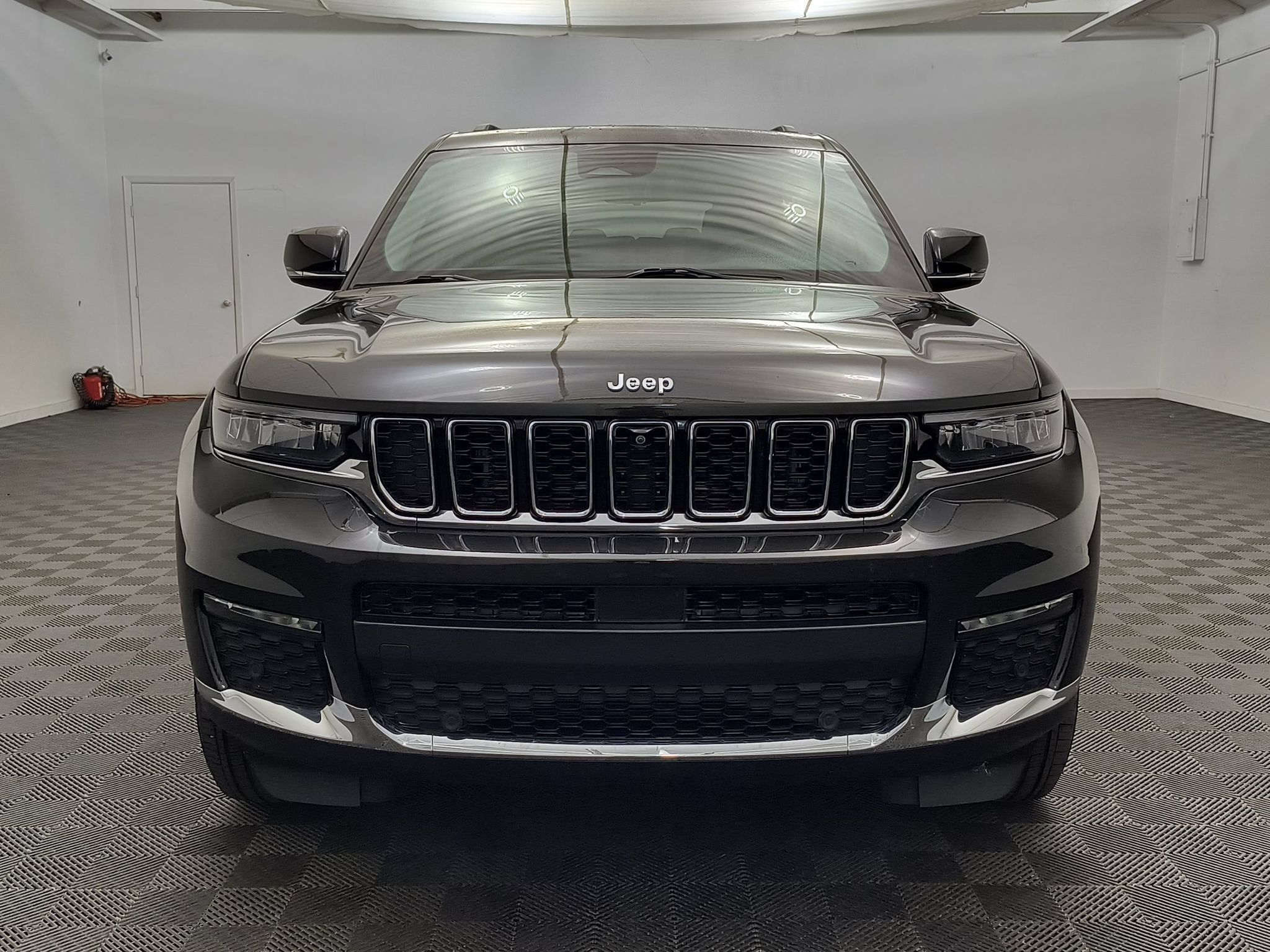 Used 2023 Jeep Grand Cherokee L Limited w/ Luxury Tech Group II AWD/4WD image 6