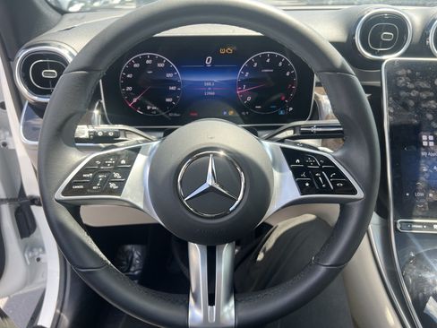 Certified 2025 Mercedes-Benz GLC 300 4MATIC image 18