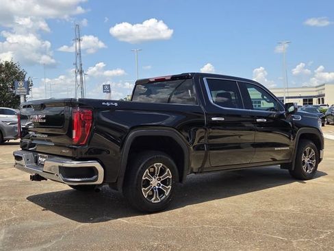 Used 2025 GMC Sierra 1500 SLT AWD/4WD image 3