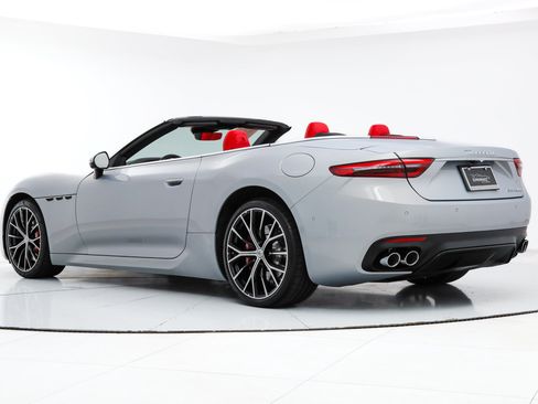 Certified 2026 Maserati GranCabrio Modena AWD/4WD image 3