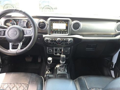 Used 2021 Jeep Wrangler Unlimited Sahara AWD/4WD image 24