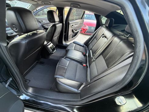 Used 2017 Chevrolet Impala LT FWD image 16