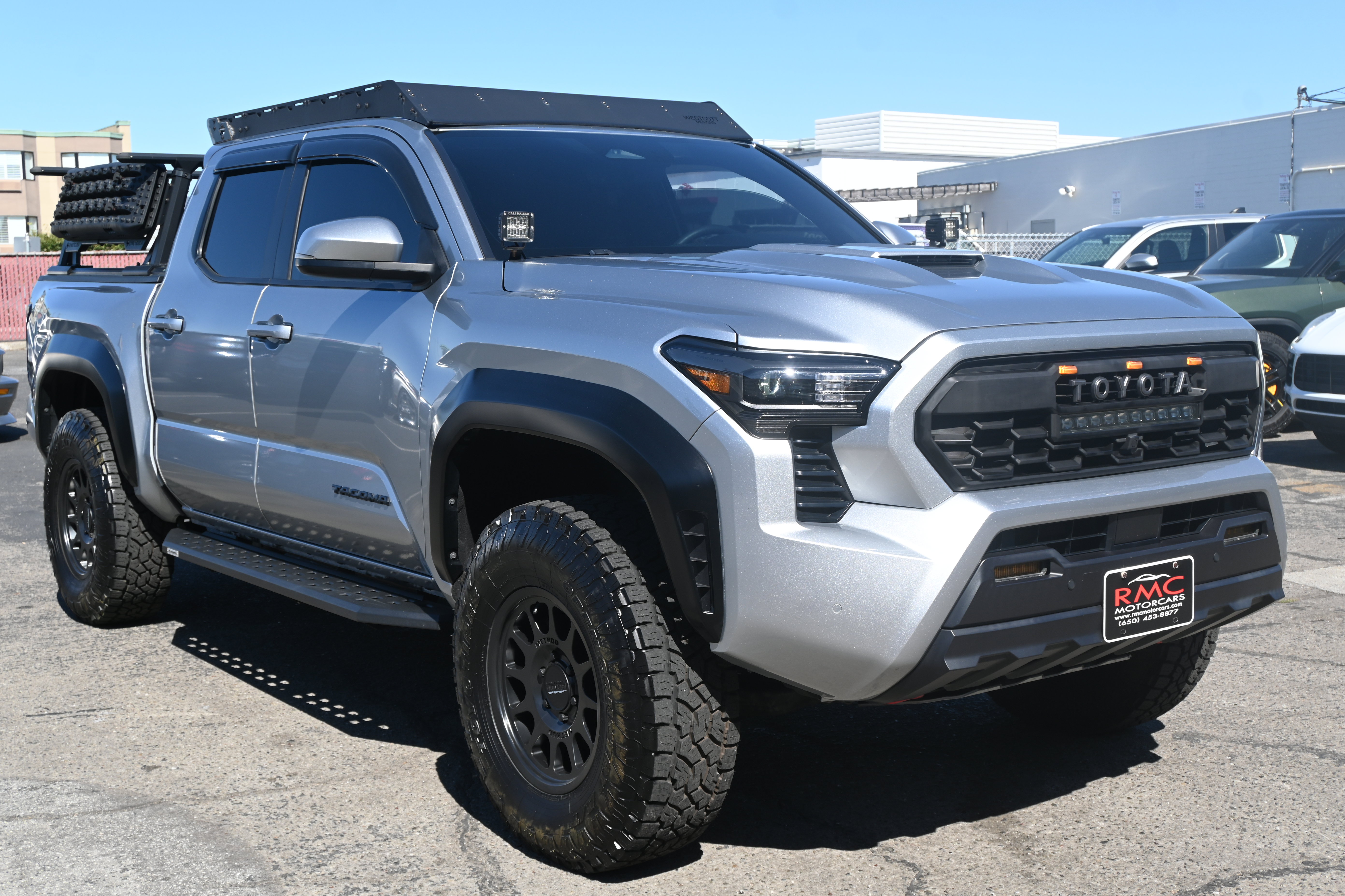Used 2024 Toyota Tacoma TRD Sport w/ TRD Sport Upgrade Package AWD/4WD image 4