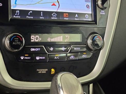 Used 2018 Nissan Murano SL image 19