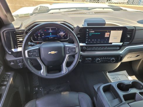 Used 2024 Chevrolet Silverado 2500 LTZ AWD/4WD image 17