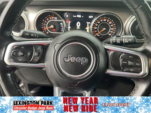 Used 2020 Jeep Wrangler Unlimited Sahara image 13
