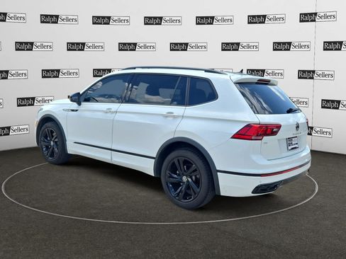 Used 2024 Volkswagen Tiguan SE R-Line w/ MDO Package, Three-Row FWD image 4