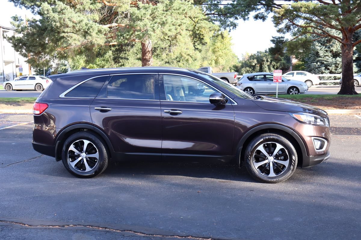 Used 2018 Kia Sorento EX w/ EX Advanced Touring Package FWD image 3
