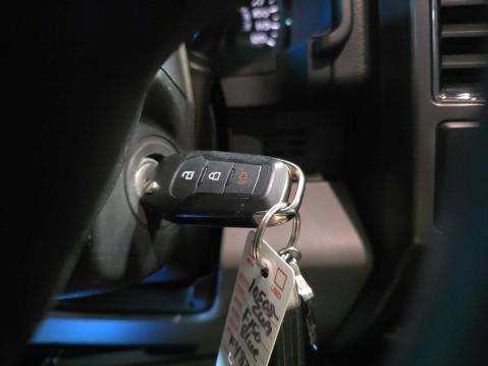Used 2020 Ford F150 XLT AWD/4WD image 8